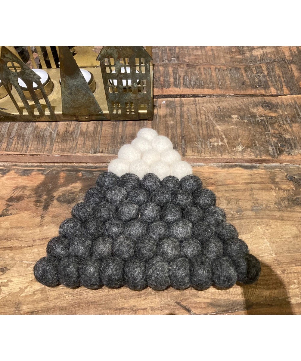 Dessous de plat en feutrine, forme de montagne