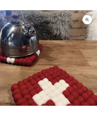 Dessous de plat carré en feutrine, drapeau suisse