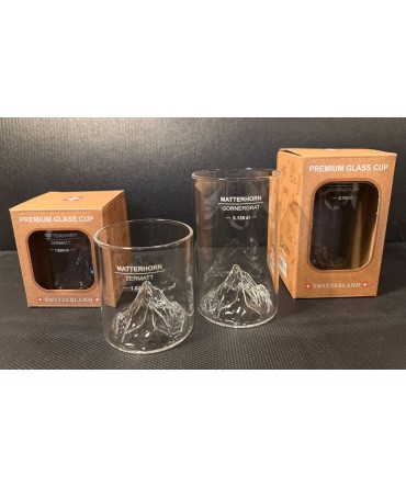 Verre à eau avec le cervin - matterhorn en relief